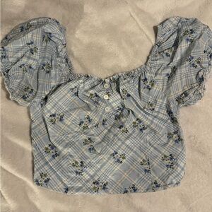 Cute blue and white cropped floral blouse